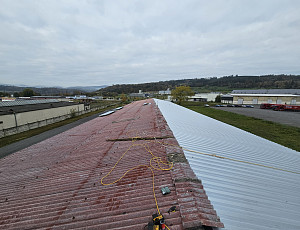 Výměna střešní krytiny na skladové hale